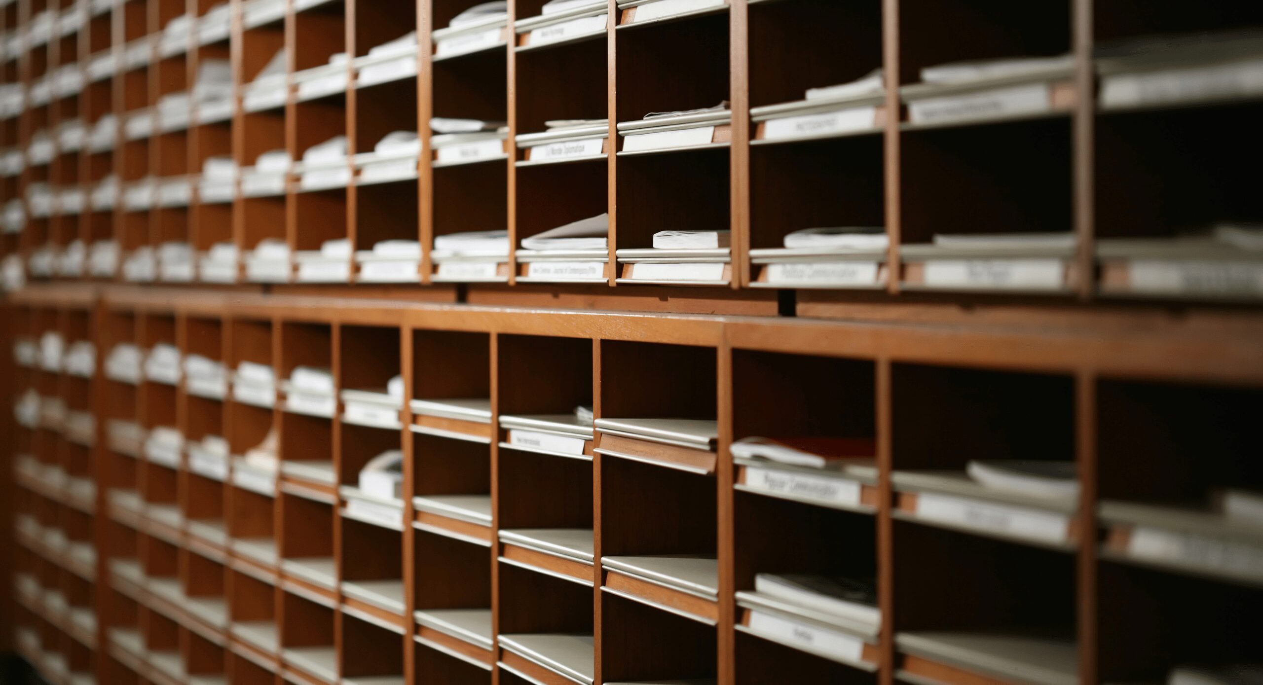 Integrating Data-Driven Insights with Mailroom Management Best Practices 